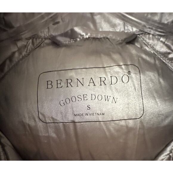 Bernardo Vest Women's Sz S Navy Metallic Goose Down Puffer Zip Athleisure Gorp - Picture 6 of 12